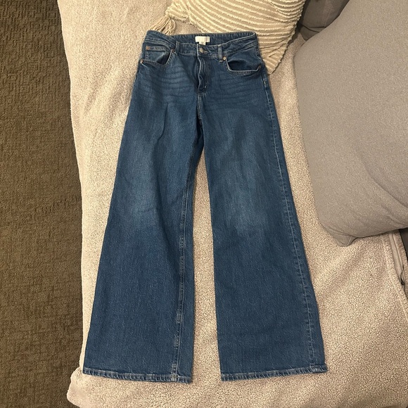 H&M High Rise Jeans - Picture 2 of 4